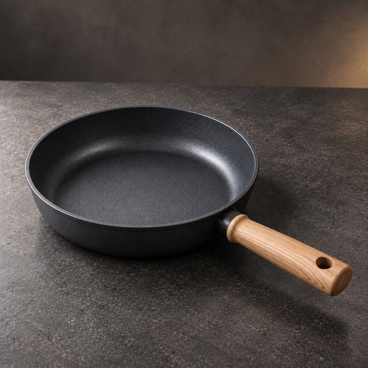 Titanium Pande 28 cm